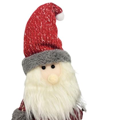 Imagem de Papai Noel Pelúcia na Cerca Base Madeira Presentes e Pinhas- Master Christmas