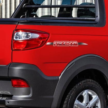 Imagem de Par Adesivos Fiat Strada Freedom 2019 2020 Emblema Lateral