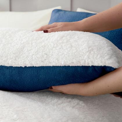 Imagem de Par De Fronhas Sherpa/Manta Soft Fleece Dupla Face 70 X 50cm