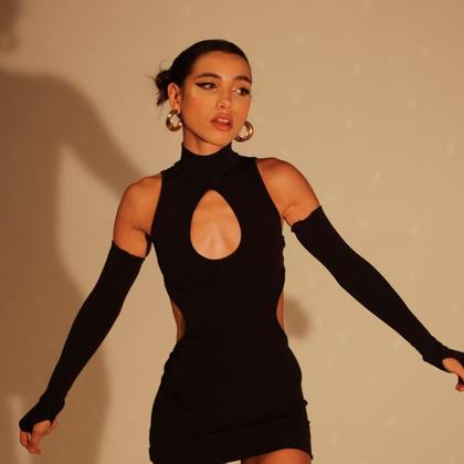 Imagem de Par de Luvas longas de suplex com dedeira luvinha para completar seu look usar com bodys croppeds vestidos festival eventos cosplay fantasia