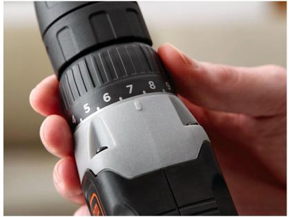 Imagem de Parafusadeira Black Decker a Bateria 20V 3/8” - Velocidade Reversível BCD702C1-BR