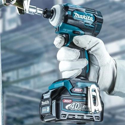 Imagem de Parafusadeira de Impacto 220NM 40V XGT Makita TD001GZ-P