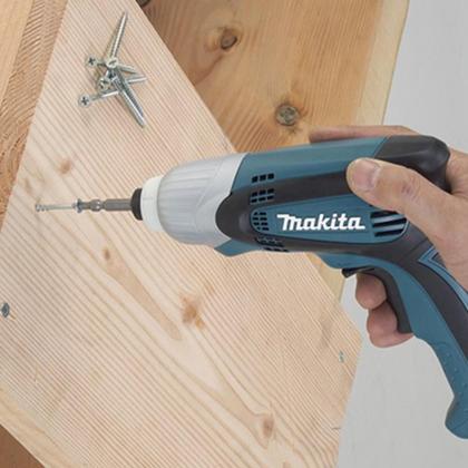 Imagem de Parafusadeira de Impacto Encaixe 1/4 Polegada 127v Td0100 Makita