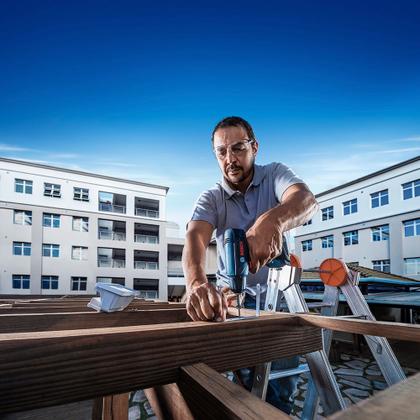 Imagem de Parafusadeira Furadeira Bosch GSR 1000 Smart 12V Com 10 bits, 1 Carregador e Maleta