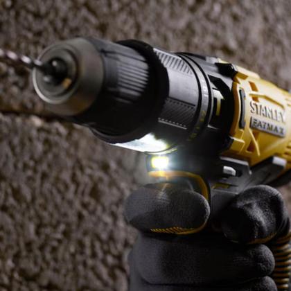 Imagem de Parafusadeira/Furadeira Stanley SCD711C2K-BR  20V V20 + 2 Baterias 2Ah + Carregador