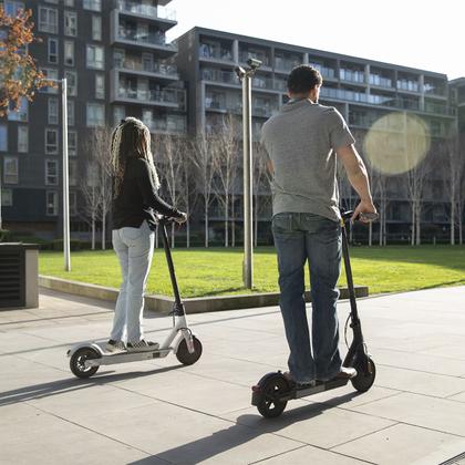 Imagem de Patinete Elétrico Dobrável Original Motor 350w 36v Portátil Bluetooth Brinovar Branco