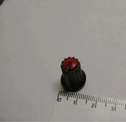 Imagem de Pct 15 Knob Chave Estriado 18x6x11mm KH77 6mm p/ Potenciômetro Branco