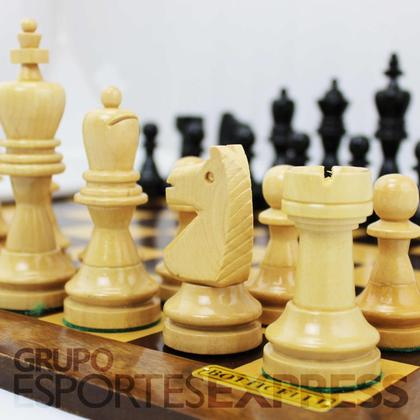 Imagem de Peças de Xadrez em Madeira Nobre Chumbadas com Rei 12cm Cód. 833