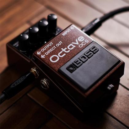 Pedal Boss Octave OC5 Oitavador Marrom Baixo e Guitarra - Pedal