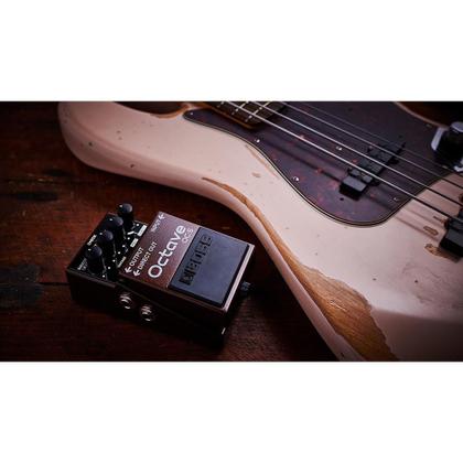 Pedal Boss Octave OC5 Oitavador Marrom Baixo e Guitarra - Pedal