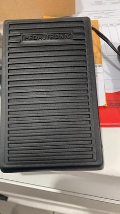 Imagem de Pedal Controlador De Velocidade Eletrônico Singer Bivolt