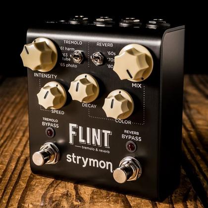 Pedal strymon flint tremolo and reverb effect - Pedal para