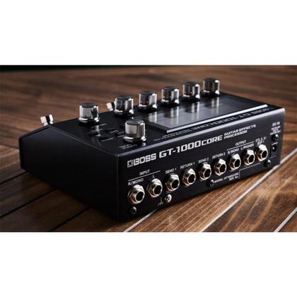 Pedaleira Boss GT1000 CORE Processador de Efeitos - Pedal de