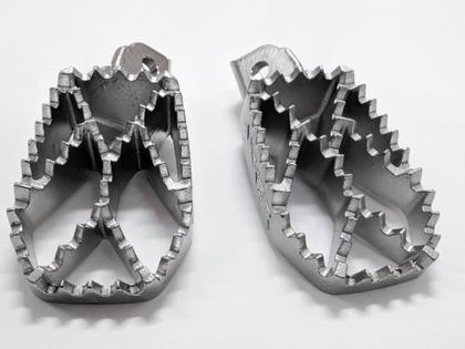 Imagem de Pedaleira inox pedal travante fixa bmw f650 f700 f750 f800 f850 r1200 r1250 r1300 gs