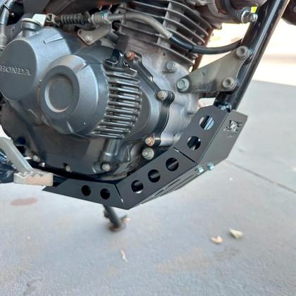 Imagem de Peito de Aço Proteção Cárter XRE 190 Honda Visual Esportivo Compatibilidade 2016 a 2025