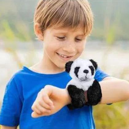 Pelúcia Hugmezoo Panda 27cm abraça o seu braço Multikids - Pelúcia