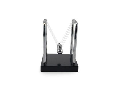 Imagem de Pêndulo De Newton Com Base Preta e Suporte em Metal Enfeite Para Decoração De Mesa Escritório Sala Quarto