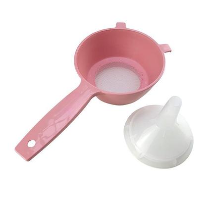 Imagem de Peneira de Plástico Média com Funil 15 cm