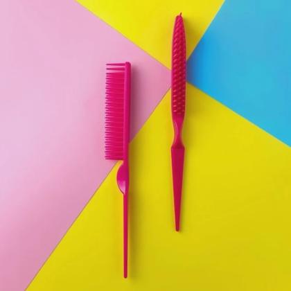 Imagem de Pente de Cabelo Desembaraçador Básico Rosa com Pontas Arredondadas Ricca