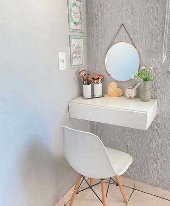 Imagem de Penteadeira suspensa porta maquiagem 60cm