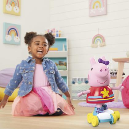 Imagem de Peppa Pig Roller Disco Peppa Roller Skating Doll, Pull-and-Go Action, 11 Inch Figures, Pré-Escolar Brinquedos para Meninas e Meninos de 3 Anos de Idade e Up, com Luzes, Discurso e Música