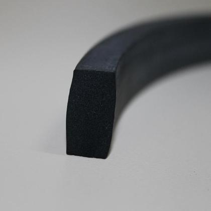 Imagem de Perfil de Borracha Esponjoso 12,5x10mm - 25m - Preto