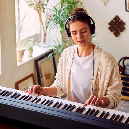 Imagem de Piano Digital 88 Teclas Yamaha P45B Preto com Teclado Pesado GHS