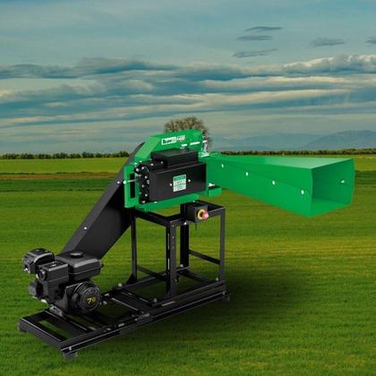 Imagem de Picadeira Ensiladeira ES-450G 7hp TRAPP Potência e Eficiência na Produção de Ração Verde