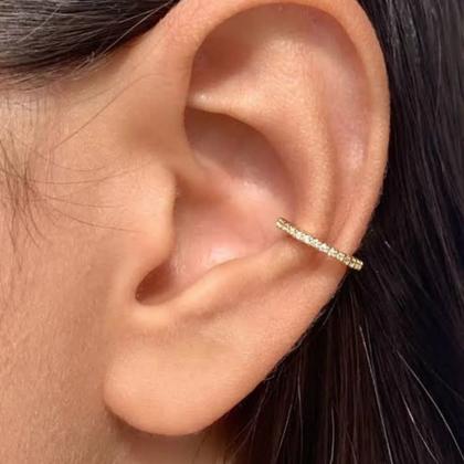 Imagem de Piercing Conch Dourado Cravejado Aço Banhado Ouro Delicado