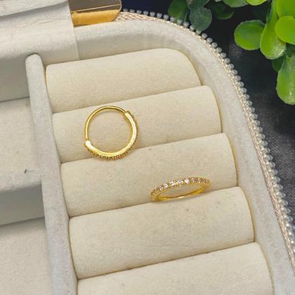 Imagem de Piercing Conch Dourado Cravejado Aço Banhado Ouro Delicado