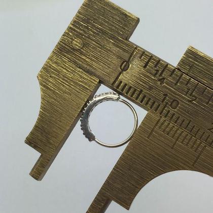 Imagem de Piercing Nariz Cartilagem Argola Pedra Branca Ouro Branco 18k AGLk043