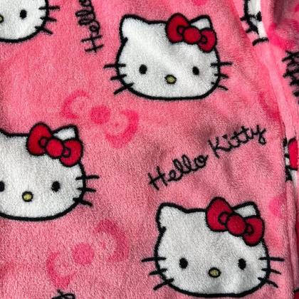 Imagem de Pijama Feminino de Flanela Hello Kitty - Quentinho e Confortável