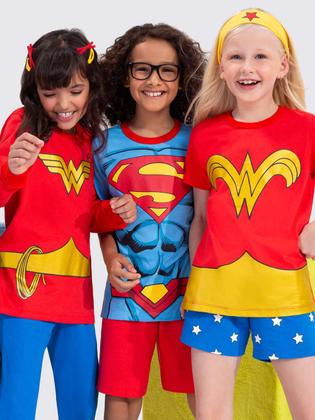 Imagem de Pijama Manga Curta Superman com Capa