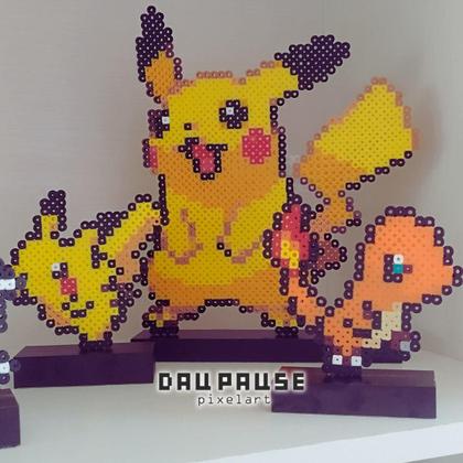 Imagem de Pikachu Grande para Decoração da Sua Estante  Pikachu em Píxel  Píxel Art 