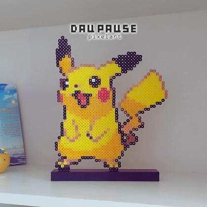 Imagem de Pikachu Grande para Decoração da Sua Estante  Pikachu em Píxel  Píxel Art 