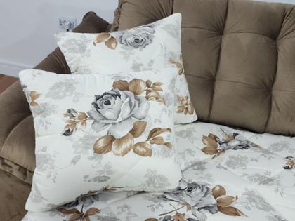 Imagem de Pillow top protetor impermeável para assento do sofá de 2 metros com 2 almofadas cheias