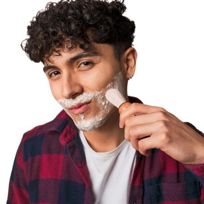 Imagem de Pincel De Barbear Cabo de Madeira Cerdas Macias e Densas Design Elegante e Aplicação Suave Unidade