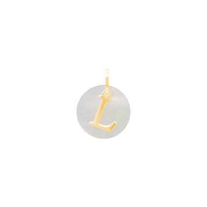 Pingente em Ouro 18K Madrepérola Letra L - AU11364 - BRUNA TESSARO JOIAS Imagem de Pingente em Ouro 18K Madrepérola Letra L - AU11364