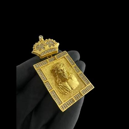 Imagem de Pingente Jesus Cristo Quadrado (G) - Banhado A Ouro 18K