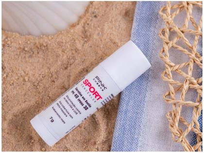 Imagem de Pink Cheeks Sport Concealer FPS 40 FPUVA 30 C20 Corretivo em Bastão Cremoso com Protetor Solar Natural 7g