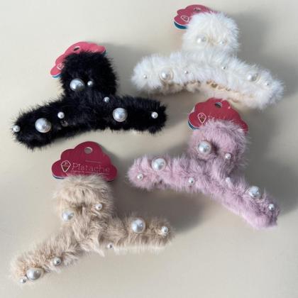 Imagem de Piranha Felpuda com Pérolas para Penteado