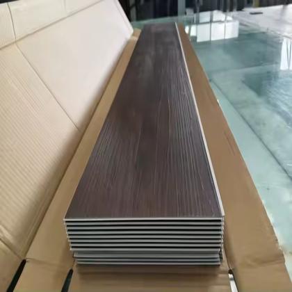 Imagem de Piso Vinilico Autocolante 36 Réguas Madeira Escura 5m²