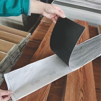 Imagem de Piso Vinilico Autocolante Em Régua Madeira 02 Unid.