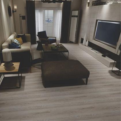 Imagem de Piso Vinilico Europeu Autocolante Em Régua Madeira