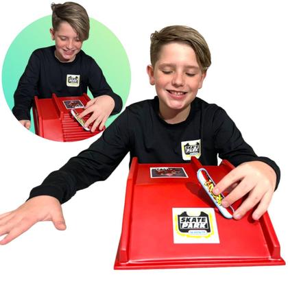 Imagem de Pista com skate de dedo rampa corrimão escada fingerboard glasslite vermelha