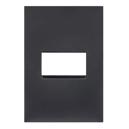 Imagem de Placa 4x2 1 Módulo Preta 618501PT Legrand Pial Plus+