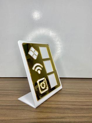 Imagem de Placa De Acrilico Pix Com 3 Qr Code Branco E Dourado Wi Fi