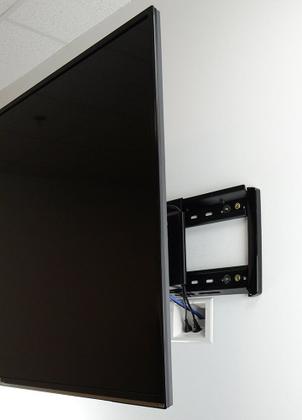 Imagem de Placa de cabo com tomada de receptáculo duplex embutida DATA COMM