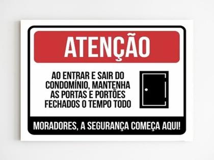 Imagem de Placa de sinalização matenha a porta fechada no condominio