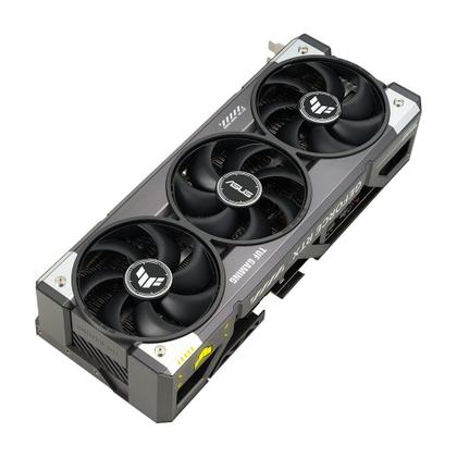 Imagem de Placa de Vídeo ASUS RTX5090 TUF Gaming NVIDIA GeForce, 32GB, GDDR7, G-Sync, Ray Tracing, DLSS 4, HDR - 90YV0LY1-M0NA00